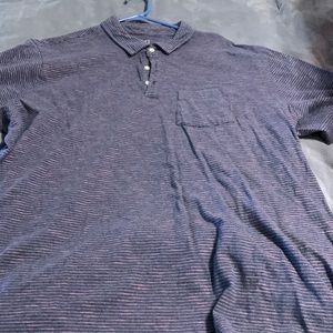 Short sleeve collared shirt